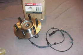 7l2z-1104-a Ford 7l2z1104a 0610 Explorer Srort Trac Mountaineer Frt Hub N G2u